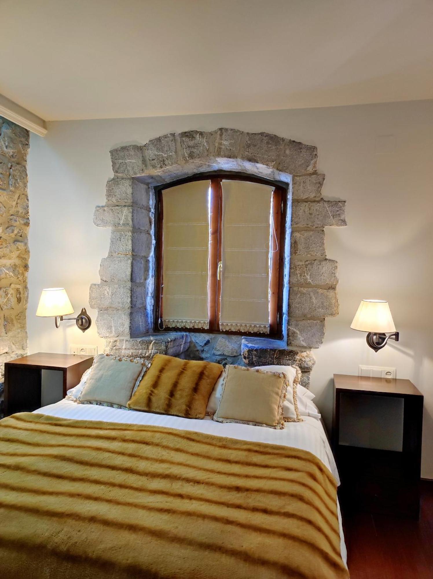 מלון טרמקסטייה דה טנה Abadia Del Pirineo מראה חיצוני תמונה