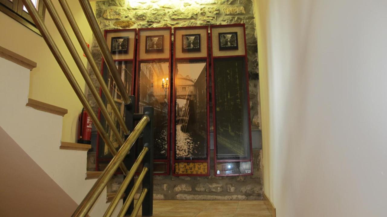 מלון טרמקסטייה דה טנה Abadia Del Pirineo מראה חיצוני תמונה